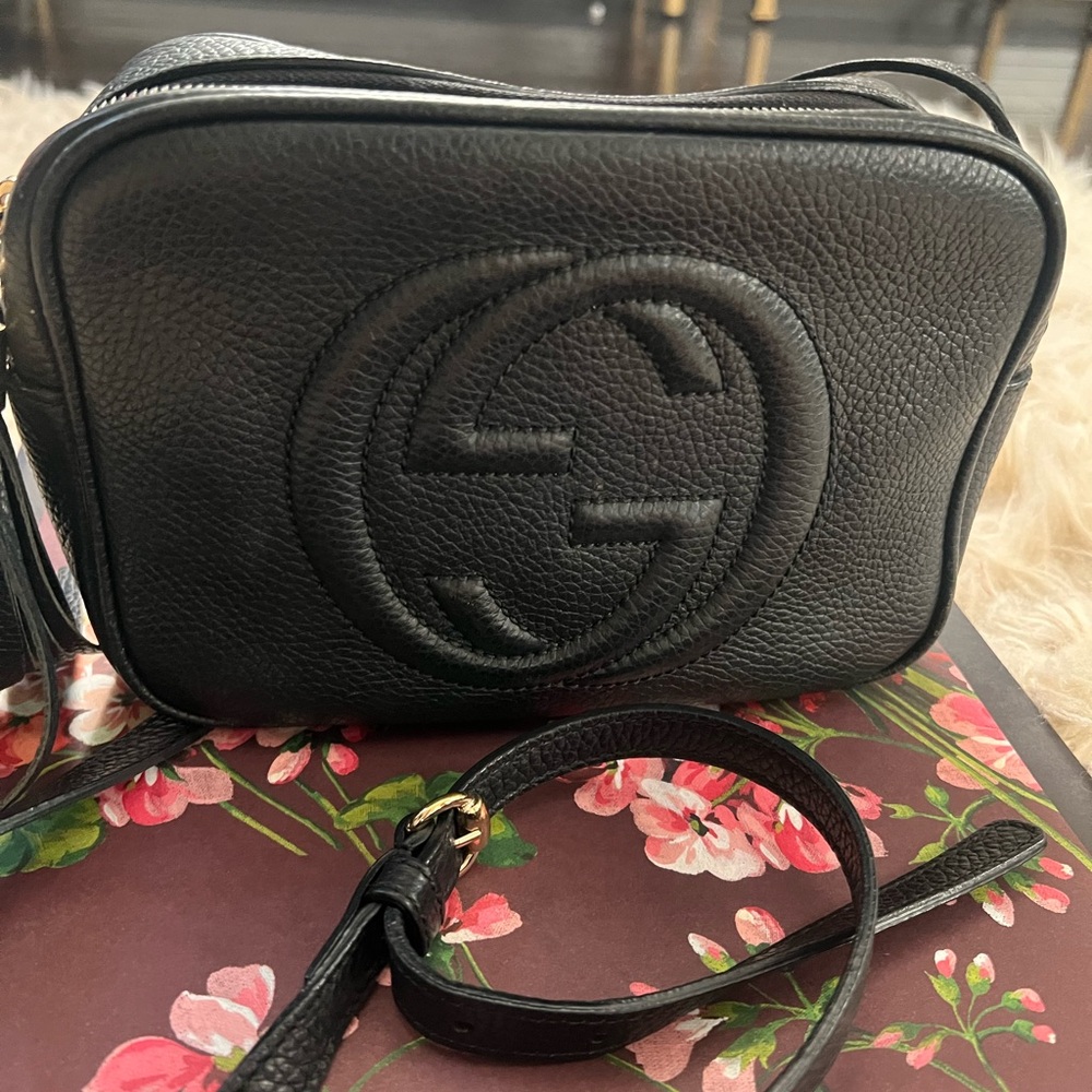 Gucci Black Pebbled Leather Crossbody Bag